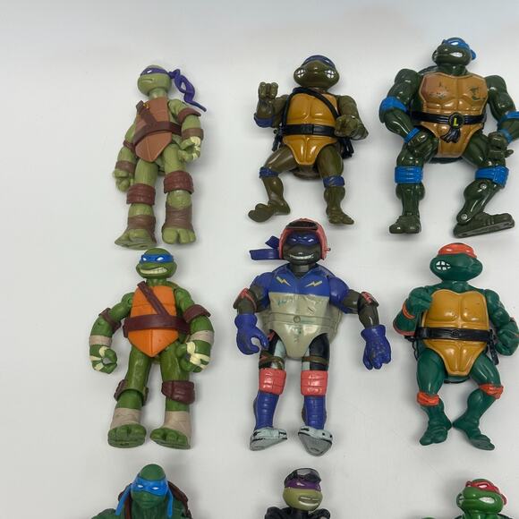 Lot of 17 Various TMNT 90\'s & 00\'s Action Figures Teenage Mutant Ninja Turtles